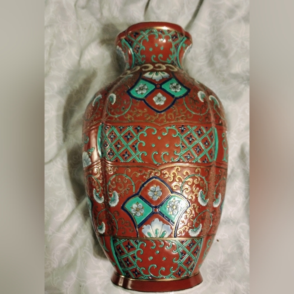 Big Vintage Enameled Asian Vase